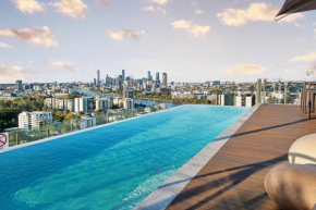 Captivating Convenience 1Bed 1Bath 1Car Views, Brisbane